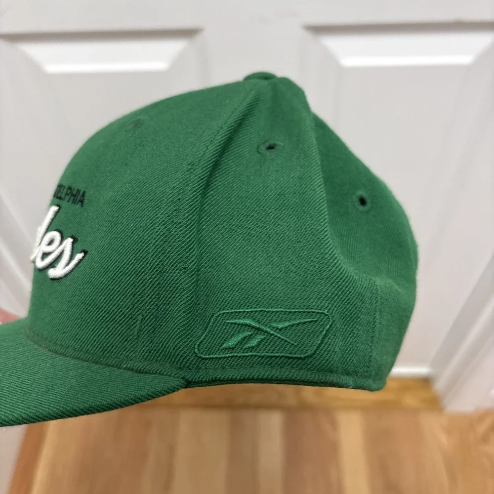 PHILADELPHIA EAGLES Officially Licensed NFL Reebok Team Fitted Cap Hat 7